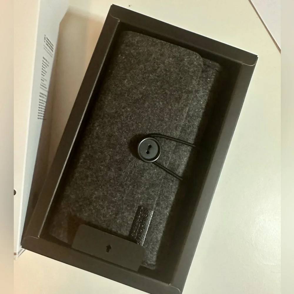 New in box Mophie Travel Pack Charging Station